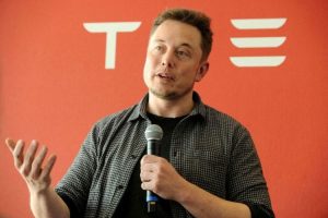 Kepala Industri UE Breton-Musk Sepakati UU Layanan Digital