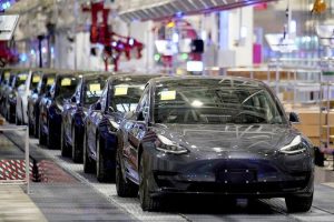 Tesla Inc Hentikan Produksi Di Shanghai Karena Masalah Pasokan