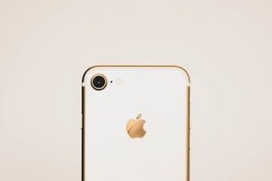 Tanpa Polarizer, Apple Mulai Uji Coba Panel Layar Lipat untuk iPhone dan iPad