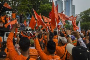 14 Mei 2022, Massa Buruh Suarakan 18 Tuntutan di DPR dan GBK 