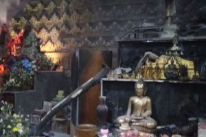 Gara-gara Lilin Jatuh, Vihara Girinaga Makassar Terbakar
