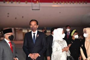 Usai Kunker Ke AS, Presiden Jokowi Dan Ibu Iriana Tiba Di Indonesia