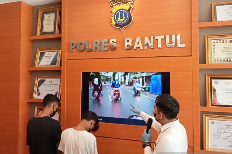 Viral Seorang Remaja Kebut-kebutan Sambil Bawa Sajam, Polisi Kenakan Pasal UU Darurat