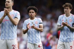 Terpaut 0-1 Dari Crystal Palace, Man United Akhiri Musim Dengan Kekalahan