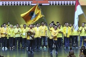 Pengurus Golkar Jawa Barat Hasil Musdalub Resmi Dilantik Airlangga Hartarto 