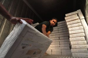 Kebutuhan Idul Adha, Bulog Sulteng Tambah 14 Ton Daging Kerbau Beku
