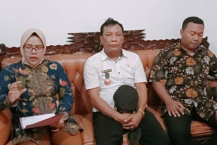 Klarifikasi Kades Gajah Mati terkait viralnya vidio  pencopotan aliran listrik di lapangan voli