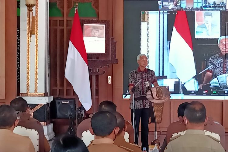 Ganjar Titip kepada Henggar Budi Hanggoro mencegah inflasi di Pati