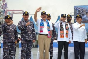 Menko Luhut ingin RI bisa olah sampah sendiri jadi energi listrik