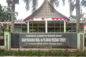 DPMTSP Pasaman Barat temukan klinik diduga ilegal di PT GMP
