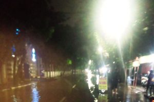 Sejumlah ruas jalan di Jaktim terendam banjir akibat hujan deras