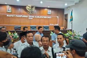 Datangi DPRD Pati, Pasopati tuntut Perbub nomer 55 dan 56