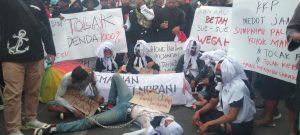 Ribuan Nelayan Geruduk Pemerintah Pati, Tolak Adanya PP Tentang PIT