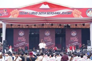 Ribuan Relawan Nyatakan Setia kepada Presiden Jokowi