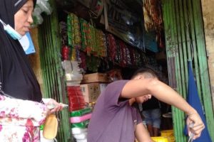 Pasar Kramat Jati Masih Berlakukan KTP Sebagai Syarat Pembelian Migor Curah