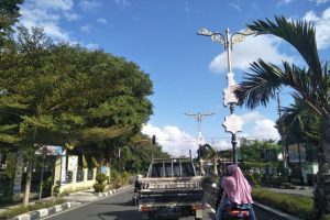 Pemkab Lombok Tengah Gencarkan Penertiban PJU Ilegal