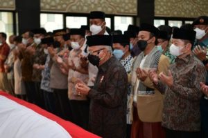 Ma’ruf Amin Pimpin Salat Jenazah Tjahjo Kumolo