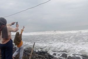 Status Gunung Anak Krakatau tertutup kabut 0-III