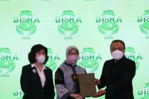 Adaro Raih Penghargaan Platinum Bisra
