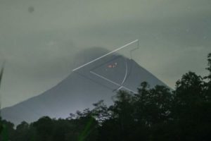 BPPTKG: Gunung Merapi Alami 75 Kali Gempa Guguran