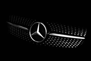 Mercedes Benz Berniat Investasi Rp18,4 Triliun di Spanyol