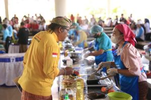 Bupati Klungkung ajak masyarakat gunakan kompor induksi