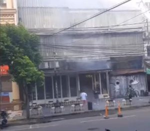 Filosofi Kopi, Kedai Milik Chicco Jericho Alami Kebakaran