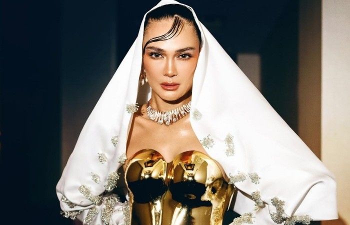 Begini Cerita Luna Maya Saat Perankan Suzanna dalam Film Suzanna Malam Jumat Kliwon