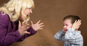 7 Dampak Buruk Membentak Anak yang Perlu Diwaspadai