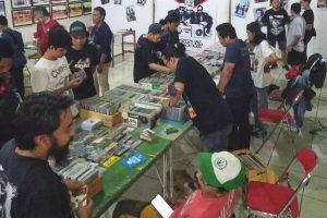 Pecinta Rilisan Fisik Menyemarakkan Kaset di Pagelaran Record Store Day 2022 Pati
