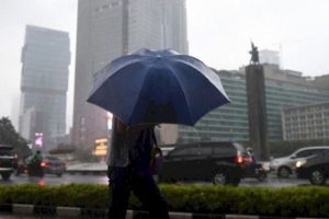 BMKG: Waspada hujan disertai kilat di Jaksel dan Jaktim