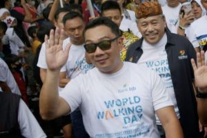 Gubernur Jawa Barat terus bangun komunikasi politik dengan berbagai pihak