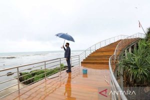 Pemkab Garut Belajar Tata Wisata Pantai di Pangandaran Jabar