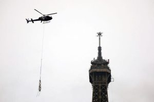 Berkat Antena Baru, Menara Eiffel Bertambah Tinggi Enam Meter