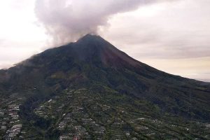 Gunung Merapi Keluarkan Awan Panas Guguran Sejauh 1,5 Km