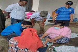 Pemuda Kendari Lakukan Gerakan Pembuatan Minyak Goreng Tradisional