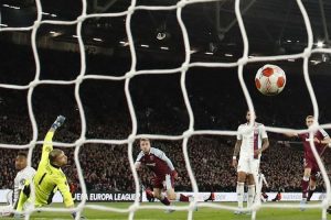 Skor Imbang 1-1, 10 Pemain West Ham Berhasil Tahan Lyon