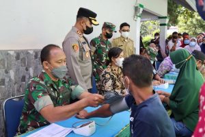 Kapolres Bersama Dandim Banjarnegara Ingin Akselerasi Vaksinasi Jalan Terus, Cek Keroyok Vaksin Kecamatan Susukan