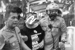 Ade Armando Babak Belur, Di Pukuli Massa Demo di Depan Gedung DPR