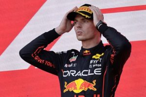 Leclerc Disarankan Verstappen Agar Belajar Dari Kegagalan