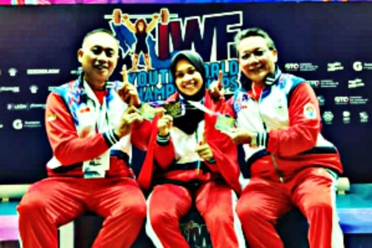 Gelar Juara Dunia Angkat Besi Remaja IWF 2022 Diraih Luluk Diana