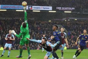 Penjaga Gawang Burnley Nick Pope Buat Newcastle Tertarik