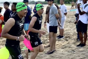 Oceanman 2022 Di Bali, Sandiaga dan Atlet Renang Akui Ada Sensasi Beda