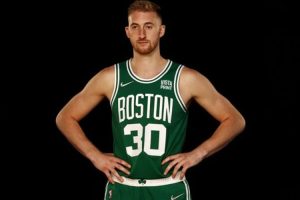 Kontrak Sam Hauser Diperpanjang Celtics