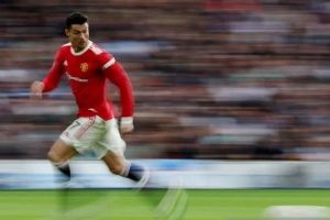 Cristiano Ronaldo Rela Turun Gaji Demi Tinggalkan Manchester United