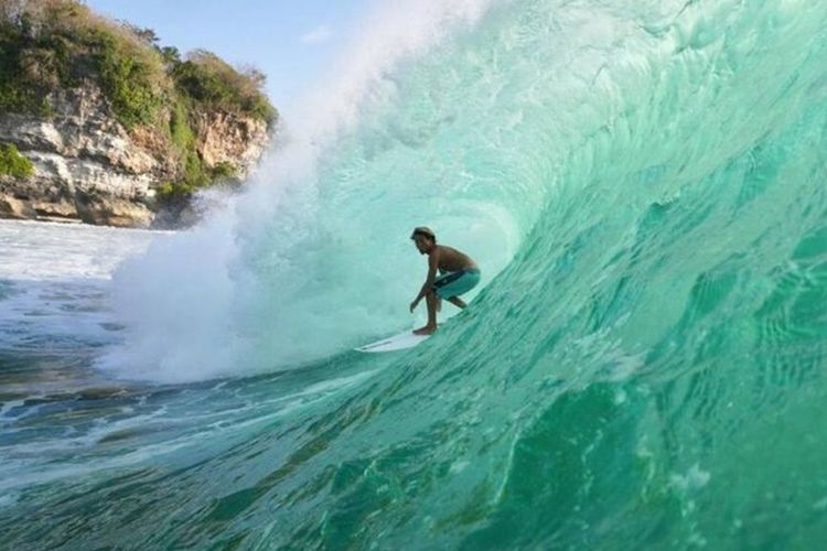 Ajang Rip Curl Cup Bali, Peselancar Sumbar Dylan Tampil Menawan