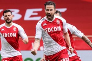 Klub Divisi Dua Liga Italia Como 1907 Resmi Dimasuki Cesc Fabregas
