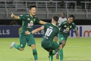 Hadapi PSIS Semarang Di GBT, Persebaya Krisis Lini Tengah