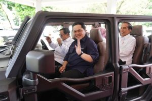 Prabowo dan Erick Thohir di ajak Jokowi Ke Malang Kunjungi PT Pindad