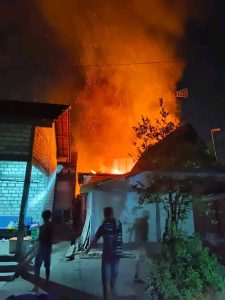 Satu Rumah Terbakar Habis, Diakibatkan Konsleting Listrik.